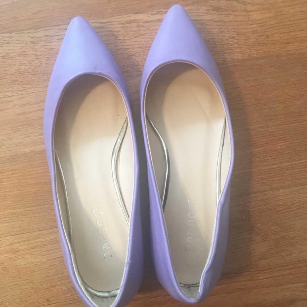 Lavender Bamboo pointy toe flats Size 6